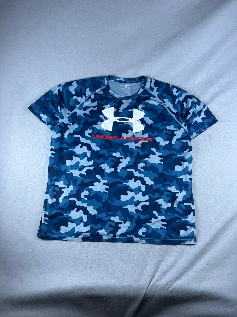 Under Armour T-Shirt Mens 2XL Blue HeatGear Loose Camo Logo Graphics Print Tee